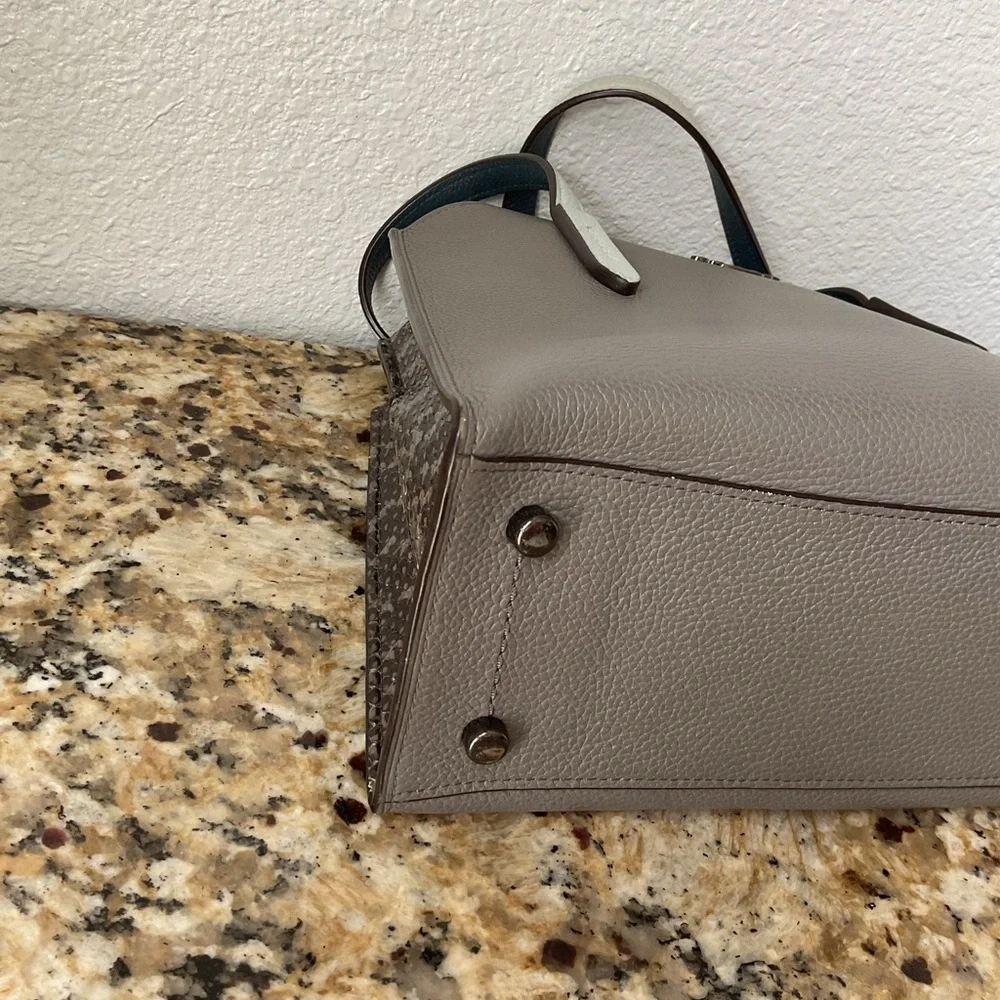 Coach Charlie Carryall 28 with Snakeskin Detail and Strap - Picture 9 of 14